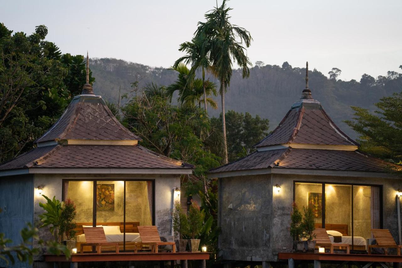 Anodard Phuket, Nai Yang Beach Thalang Esterno foto